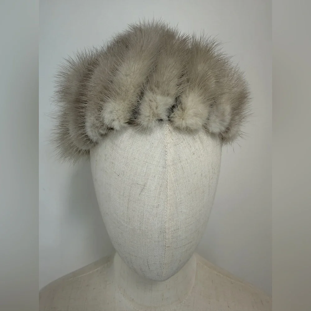 VINTAGE 50s 60s SAPPHIRE MINK fur beanie HAT - Picture 1 of 7